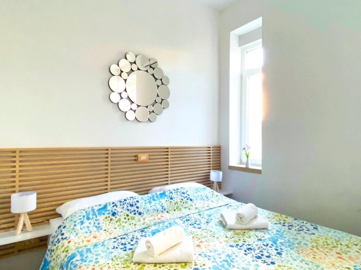 En-Suite Iris On Rokova Street - 5 Min Walk To The Old Town Of スプリト エクステリア 写真
